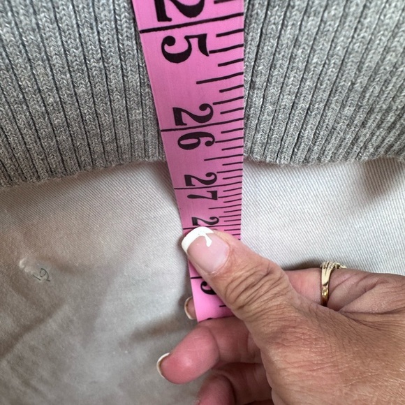 Tommy Hilfiger Light Gray V-Neck Sweater - Picture 6 of 8